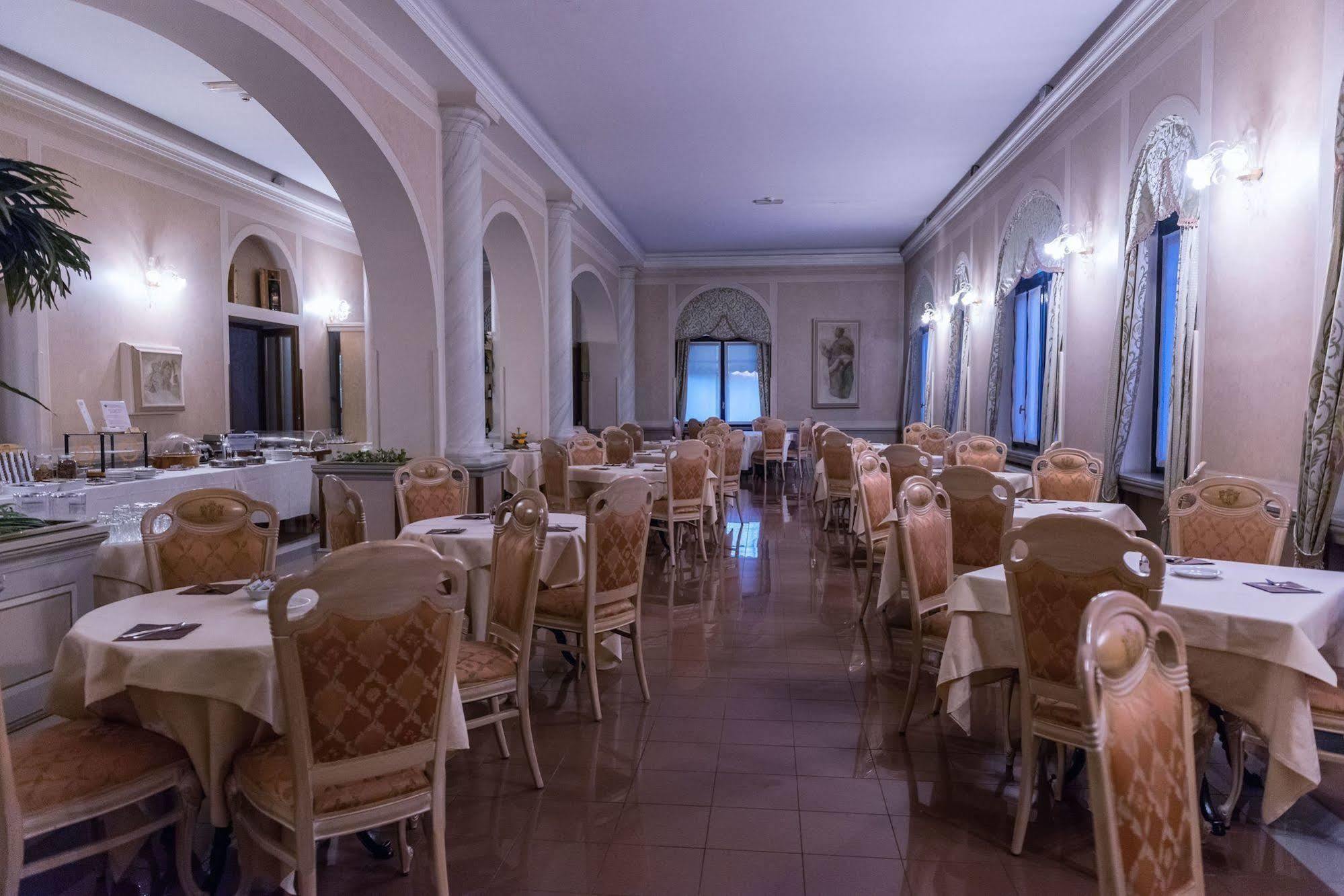 Hotel Villa Malpensa Vizzola Ticino Exterior photo